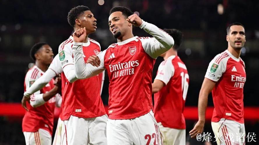 阿森纳18场不败，梅里诺化身梅超风助攻萨卡破门2-0！